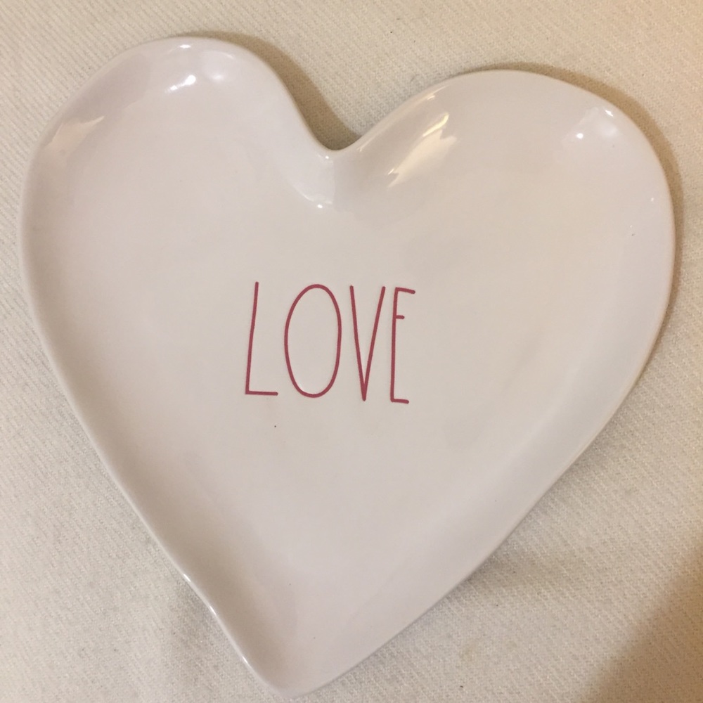 Rae Dunn heart plate